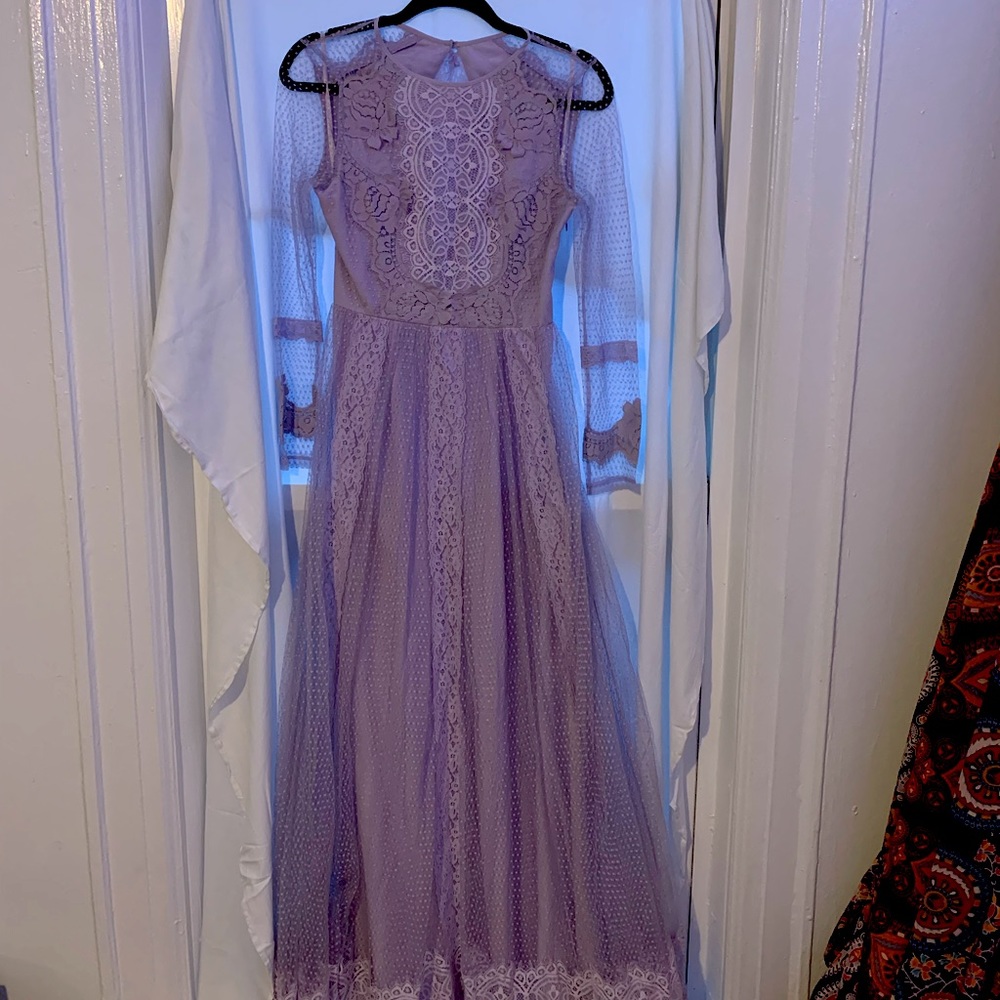 ASOS SIZE US 6 [9.5/10]
- Beautiful Liliac Purple 💜
- Prom Dress